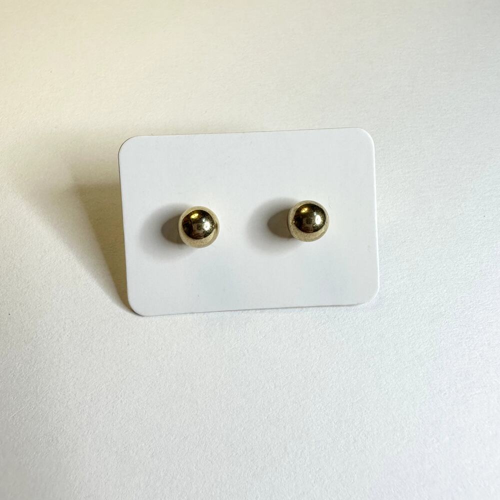 NWT gold round stud earrings
